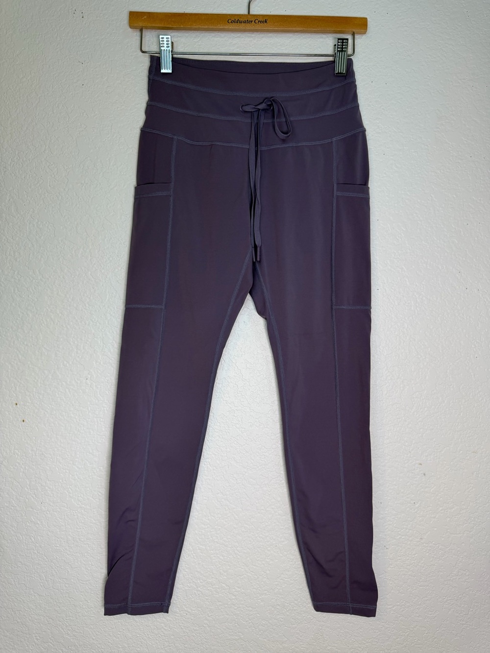POPFLEX Cargo Leggings with pockets and a Drawstring Joggers in Light Purple, S